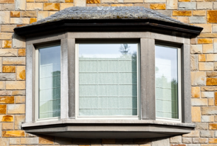 Bay or projecting windows