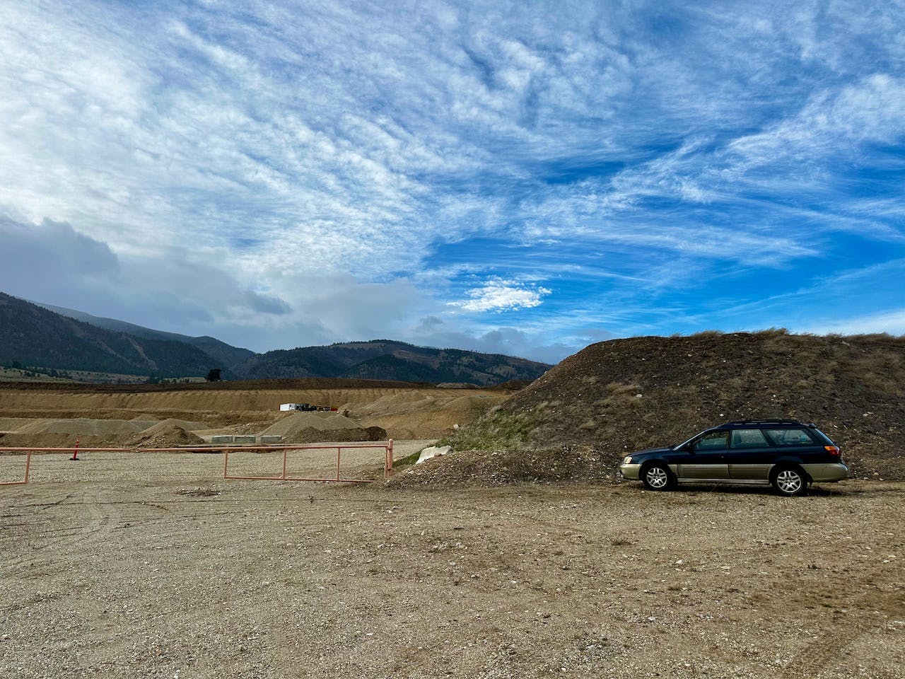 Berm at Old Hwy 93 S entry