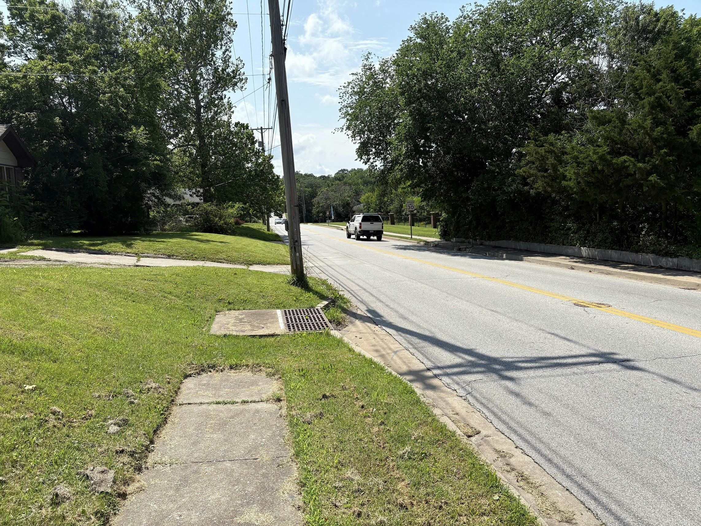 West Broadway sidewalk end.JPG