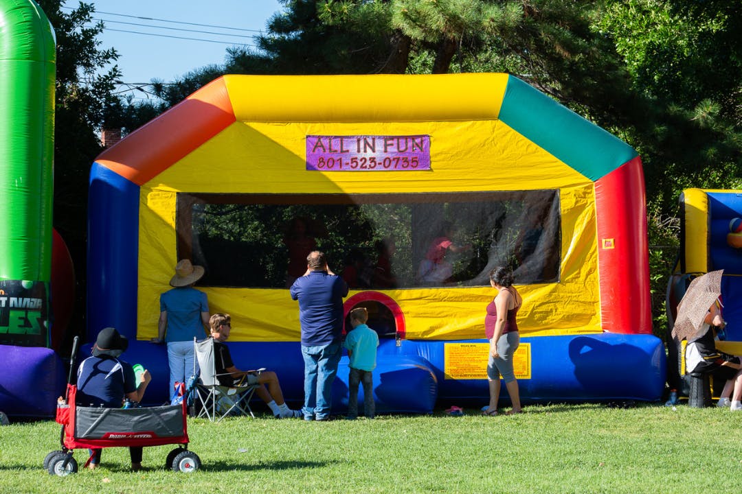 Bounce House 2.png