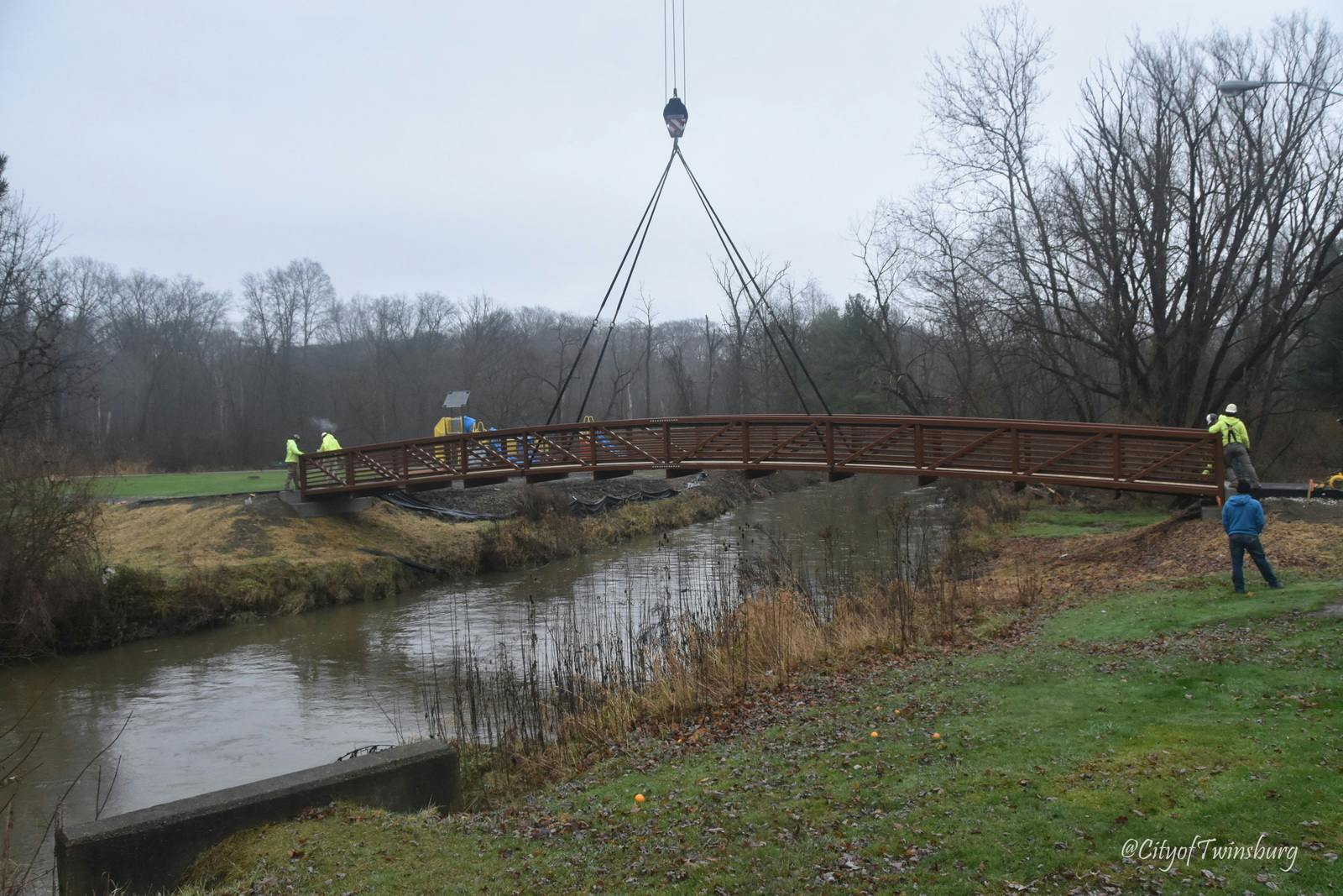 Pedestrian bridge at Idewood Park