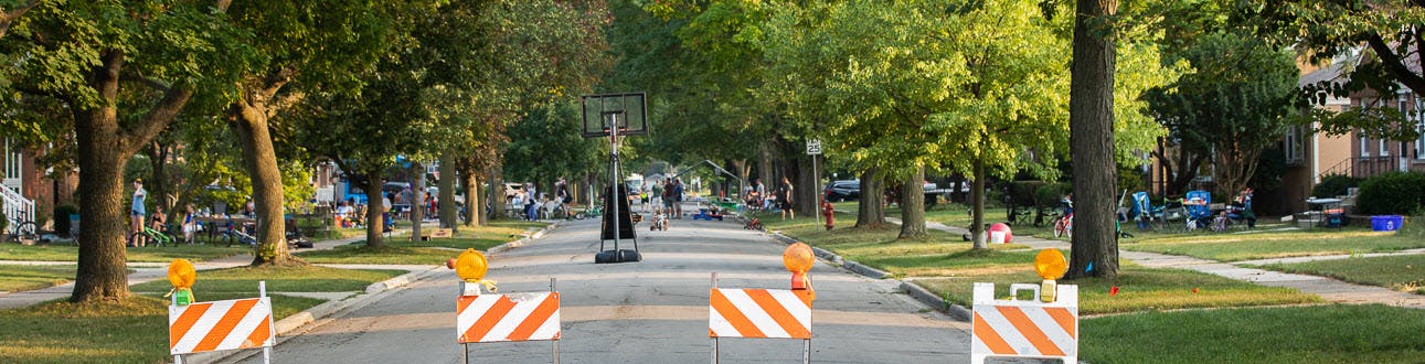 Photo of a block party in la Grange Park