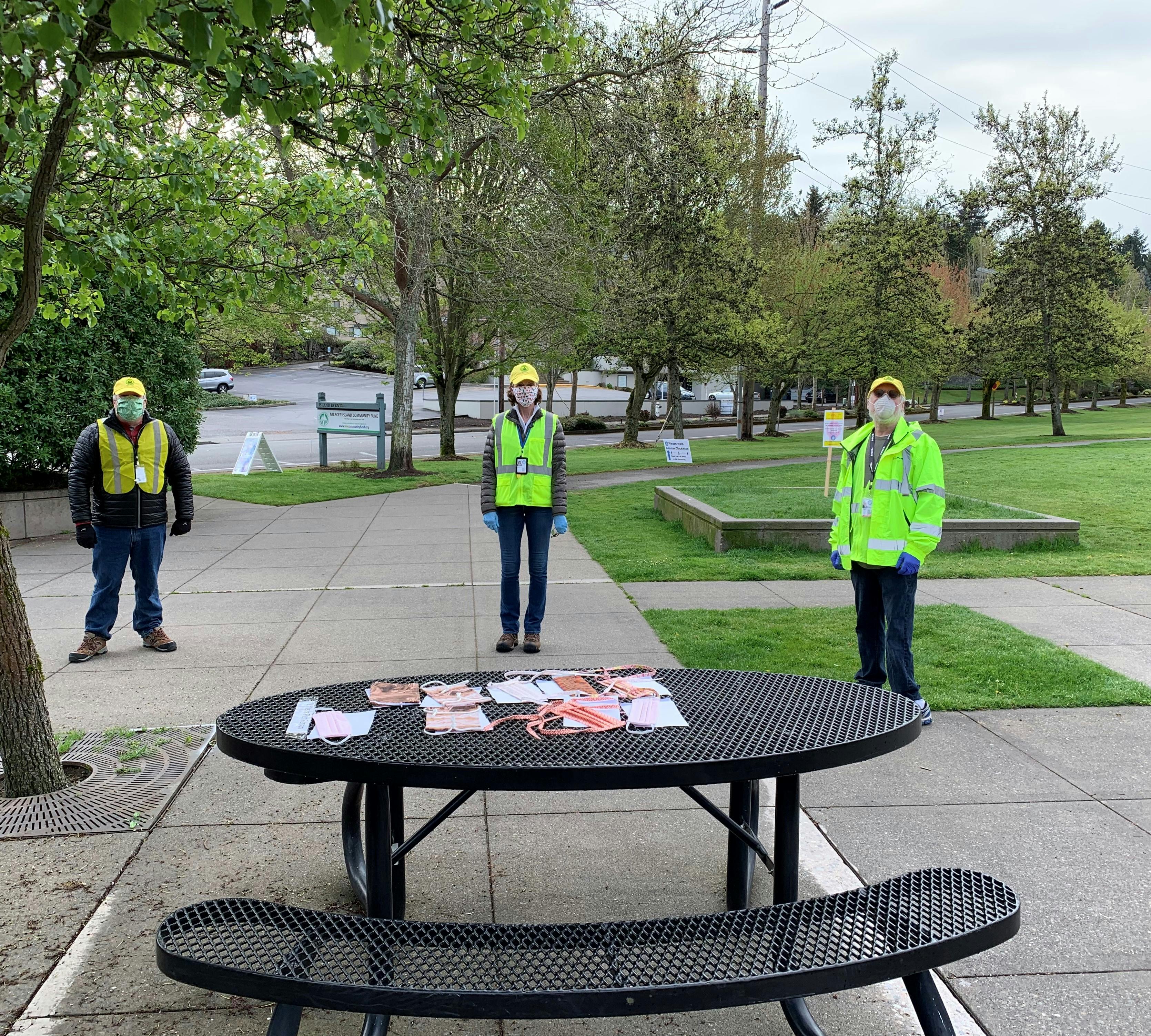 Vols_Masks_2_24Apr2020.jpg