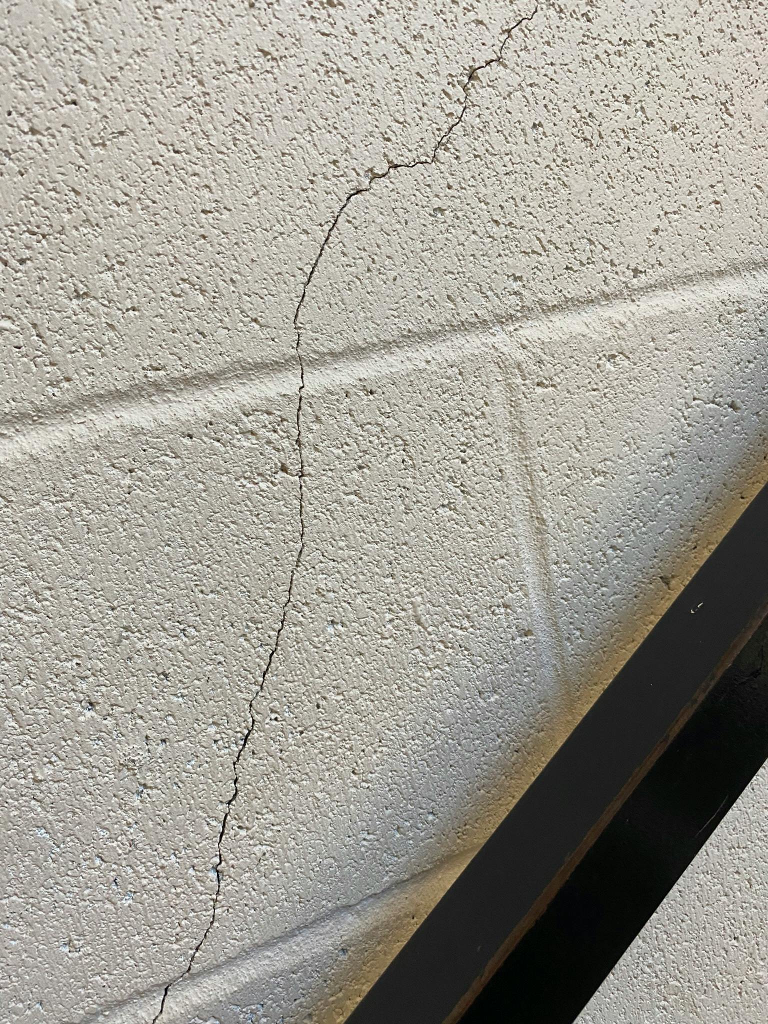 Crack 3.JPEG