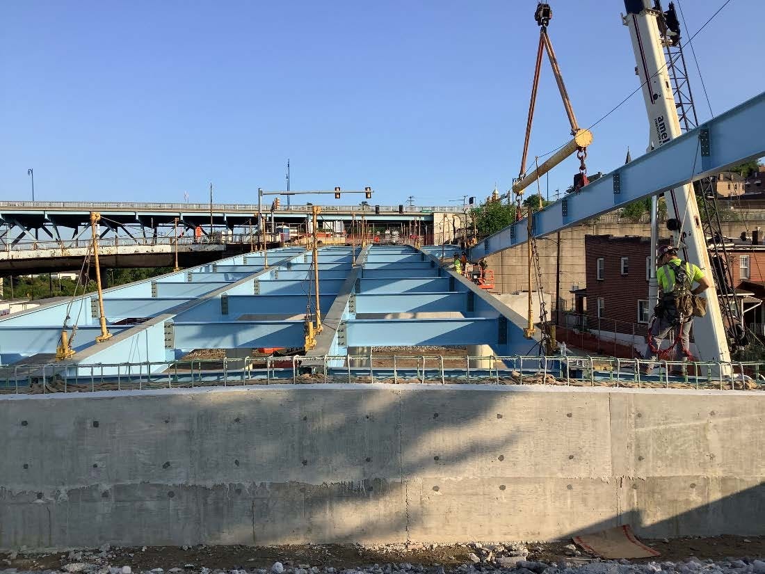 Braddock Avenue/Kenmawr Avenue ramp beam placement