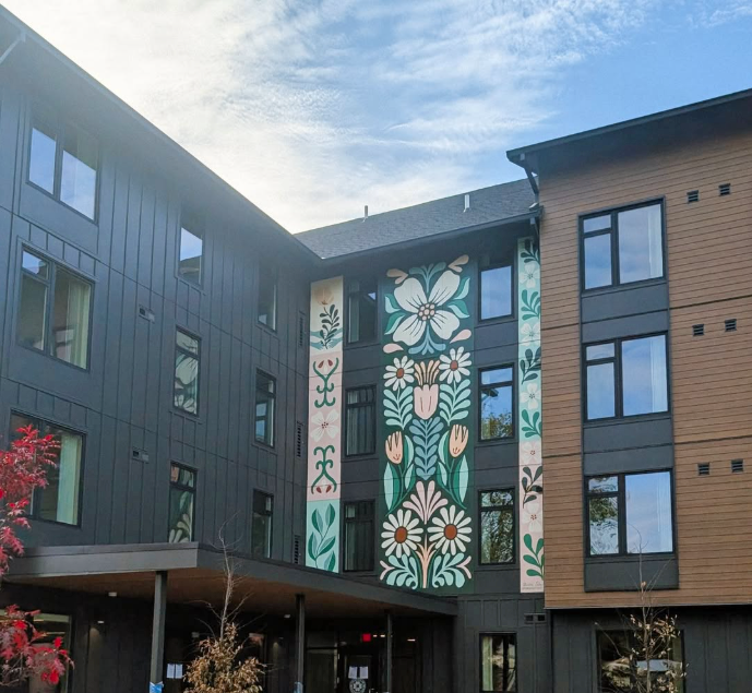 Image of mural on a Hillside Park building