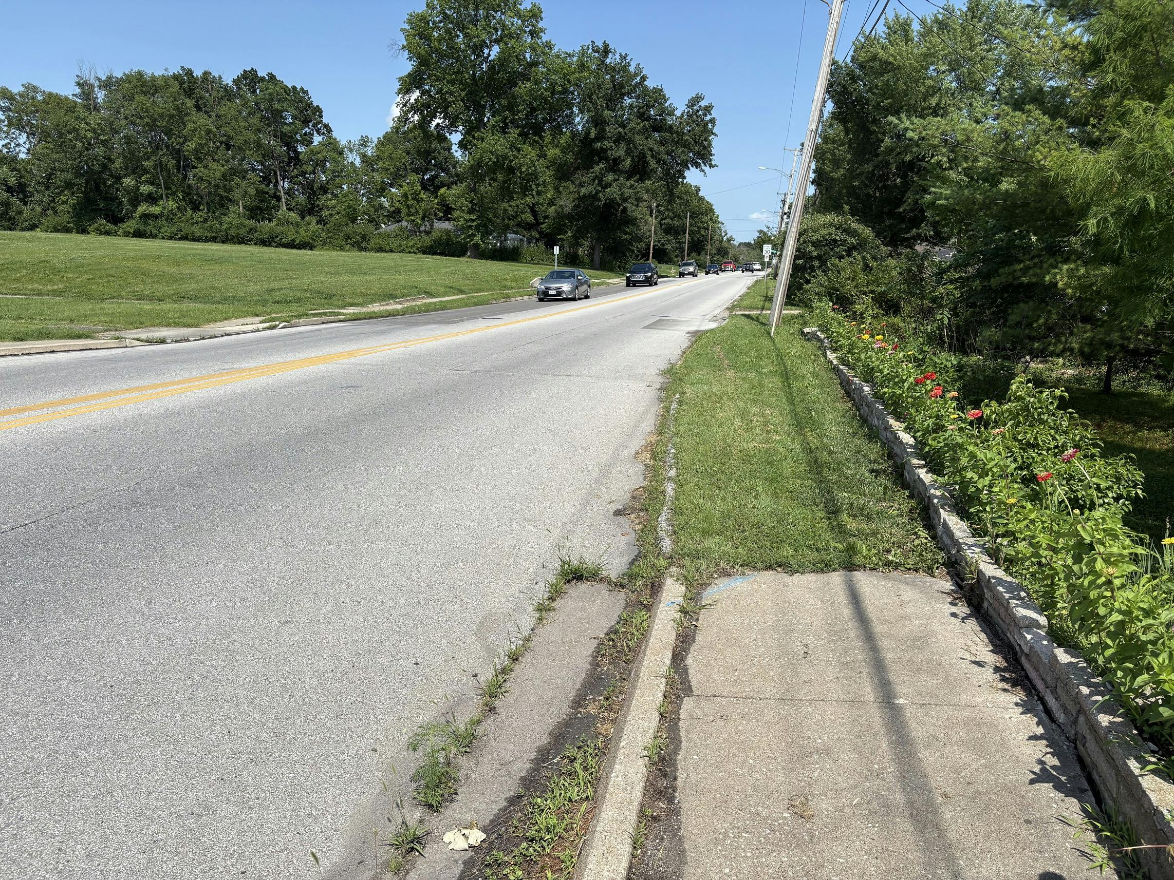 West Broadway sidewalk end 2.JPG
