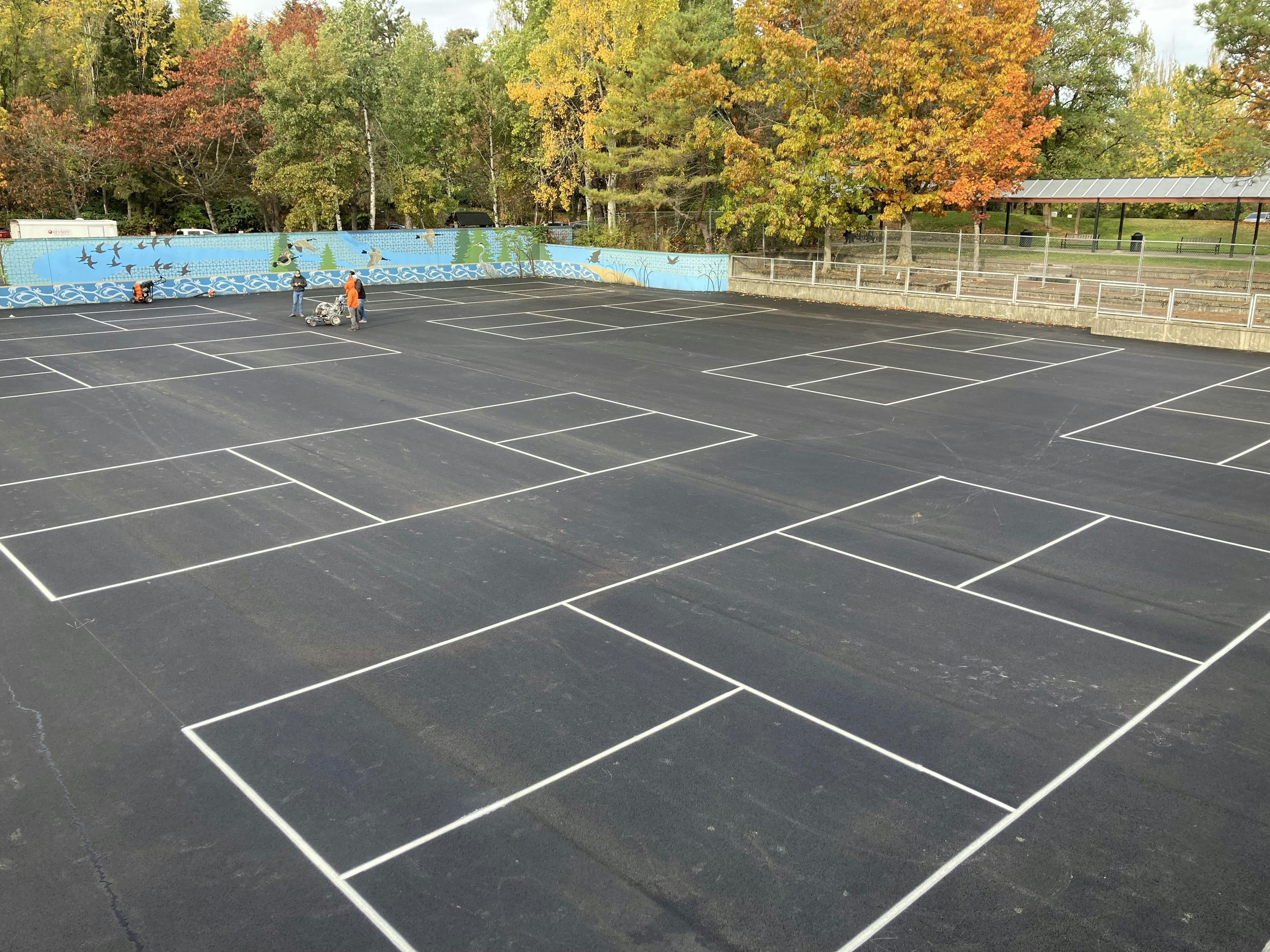 Installing temporary court markings