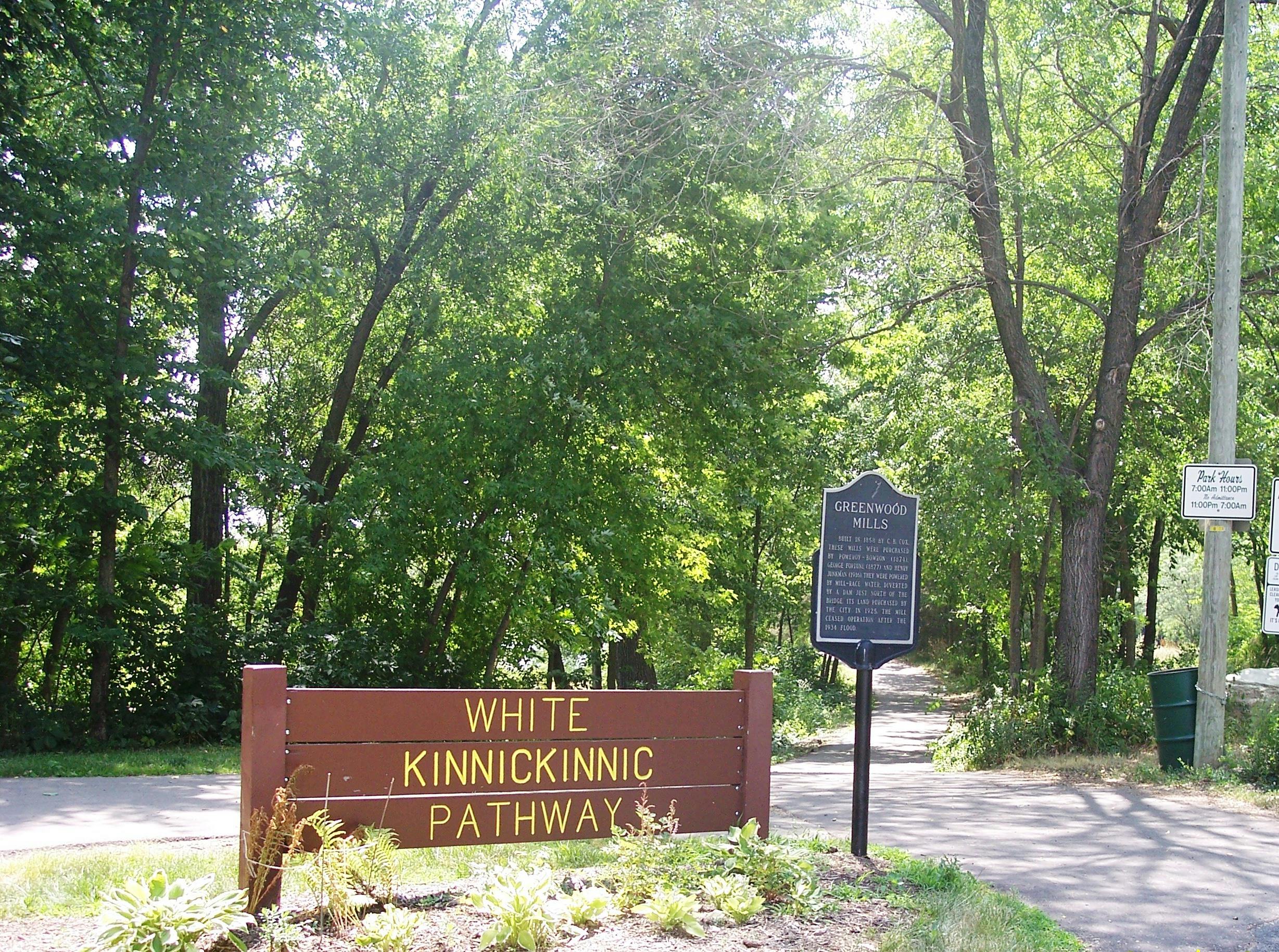 White Kinnickinnic Pathway Signage Entrance.jpg