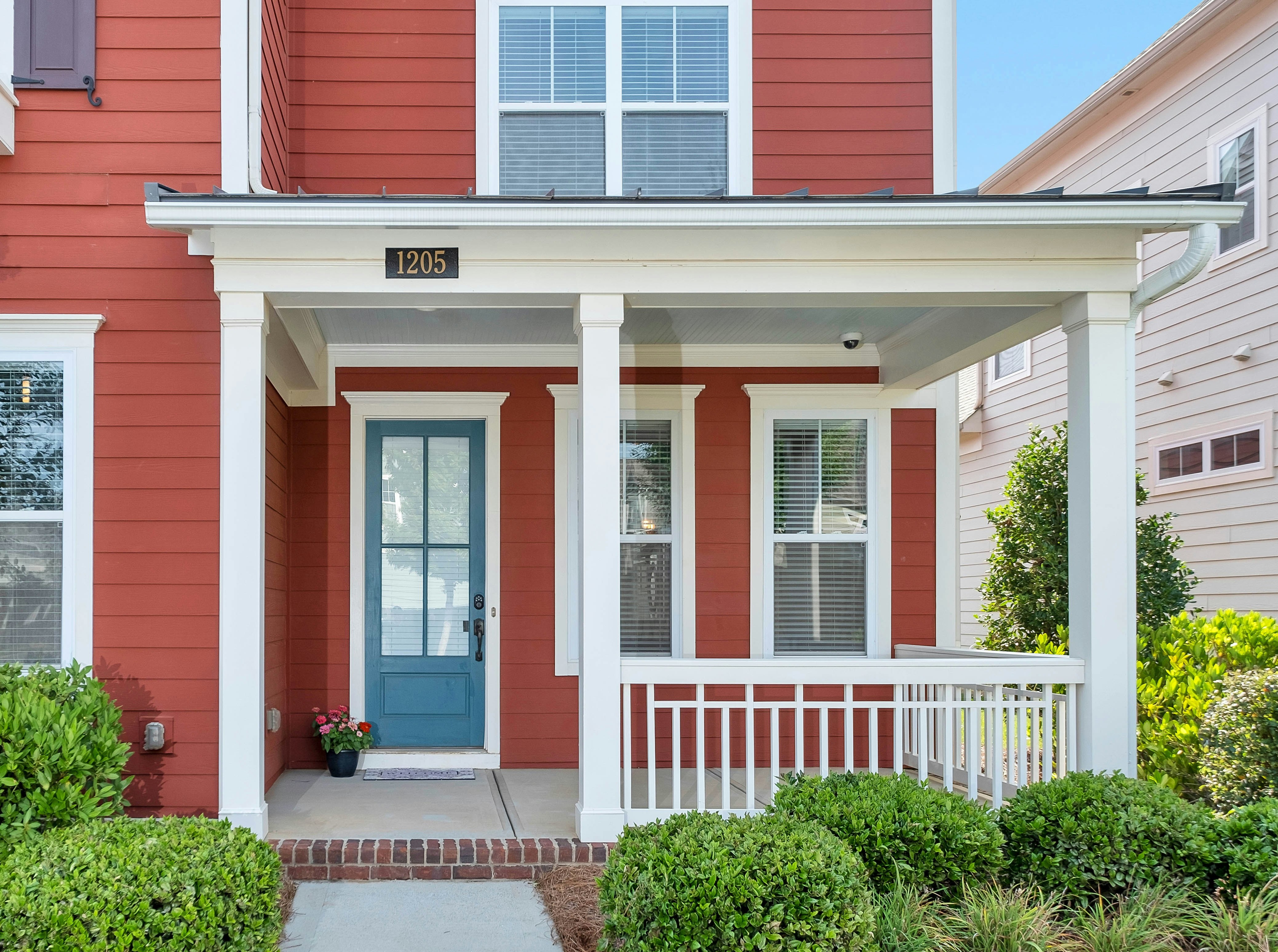 Porch size 25% of house width