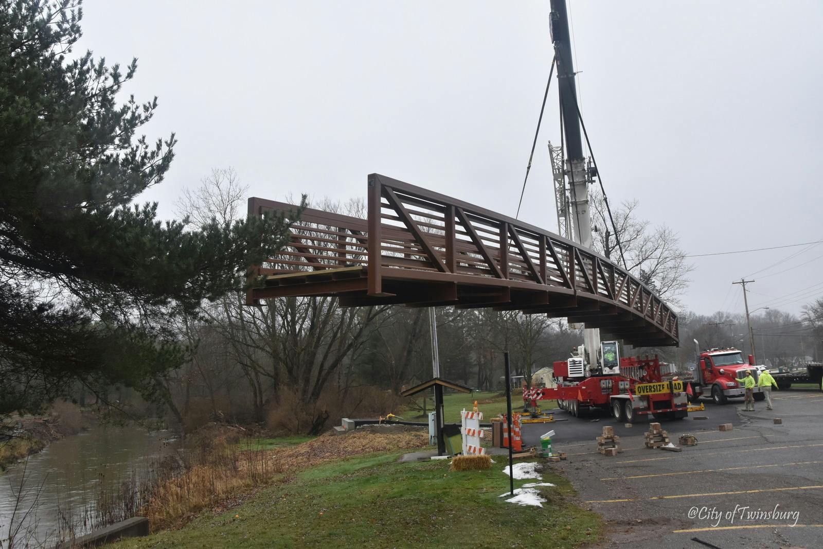 Pedestrian bridge at Idewood Park