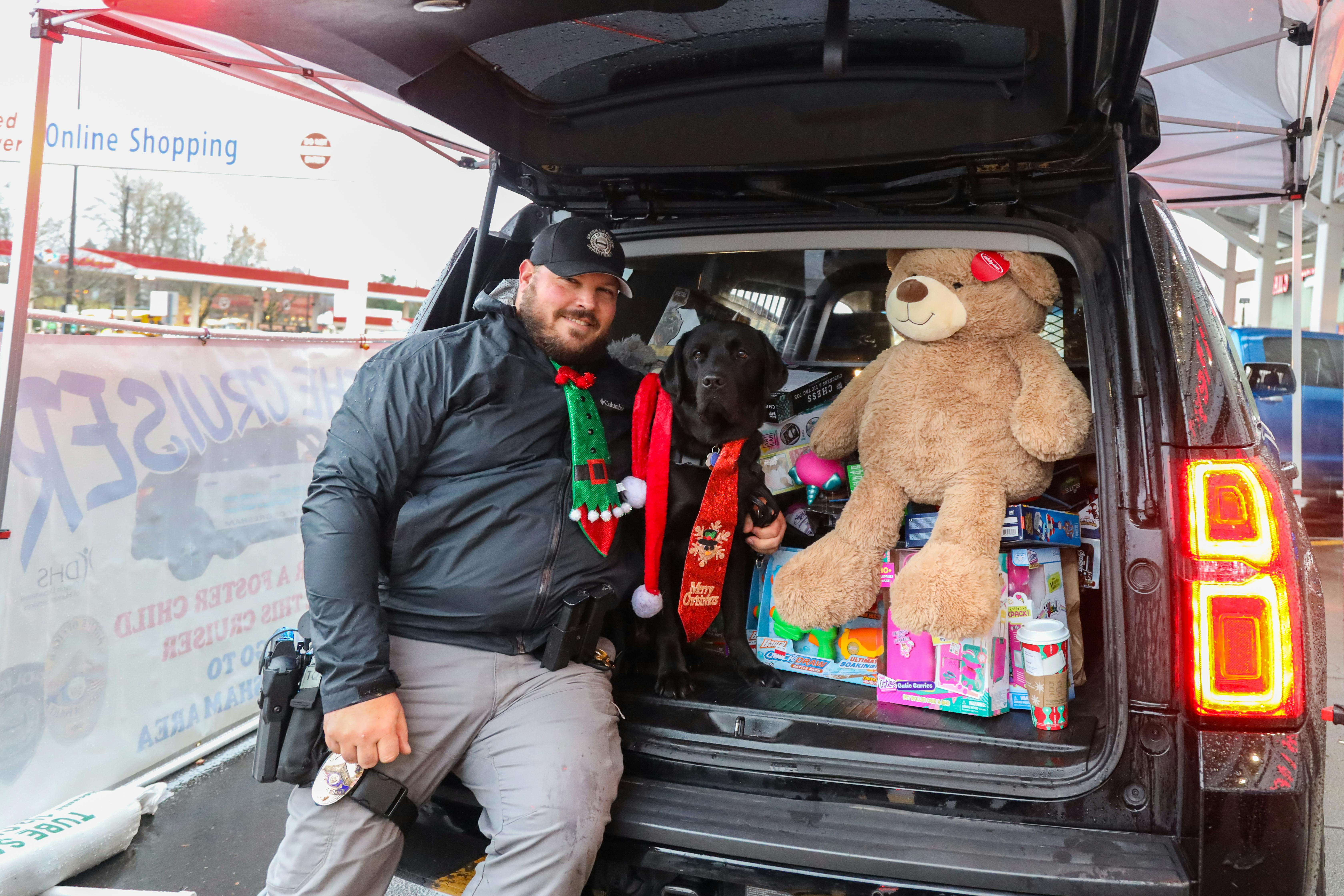 Fill the Cruiser toy drive_Gresham Police018.JPG