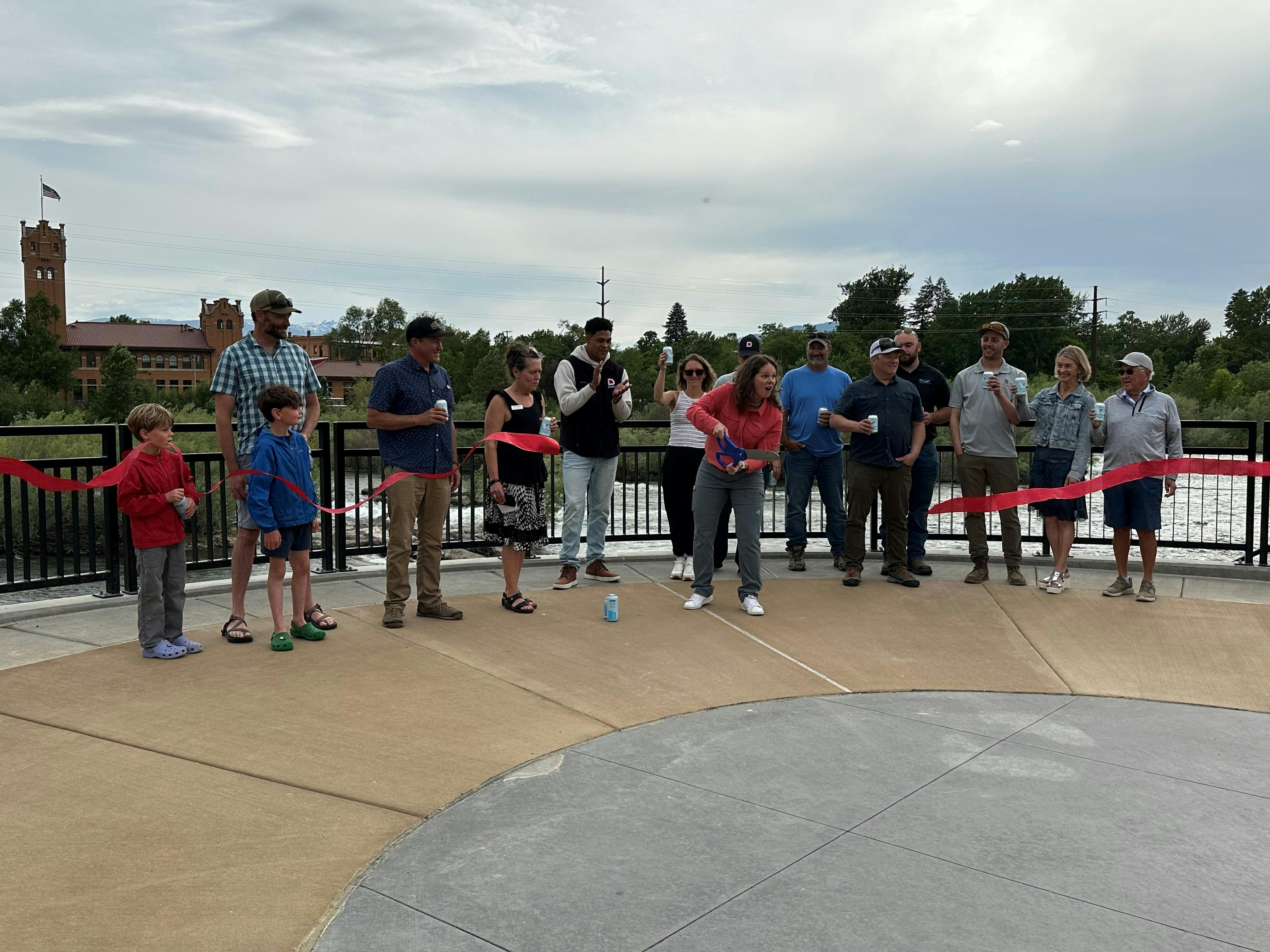 Mayor Davis more ribbon cutting.jpg