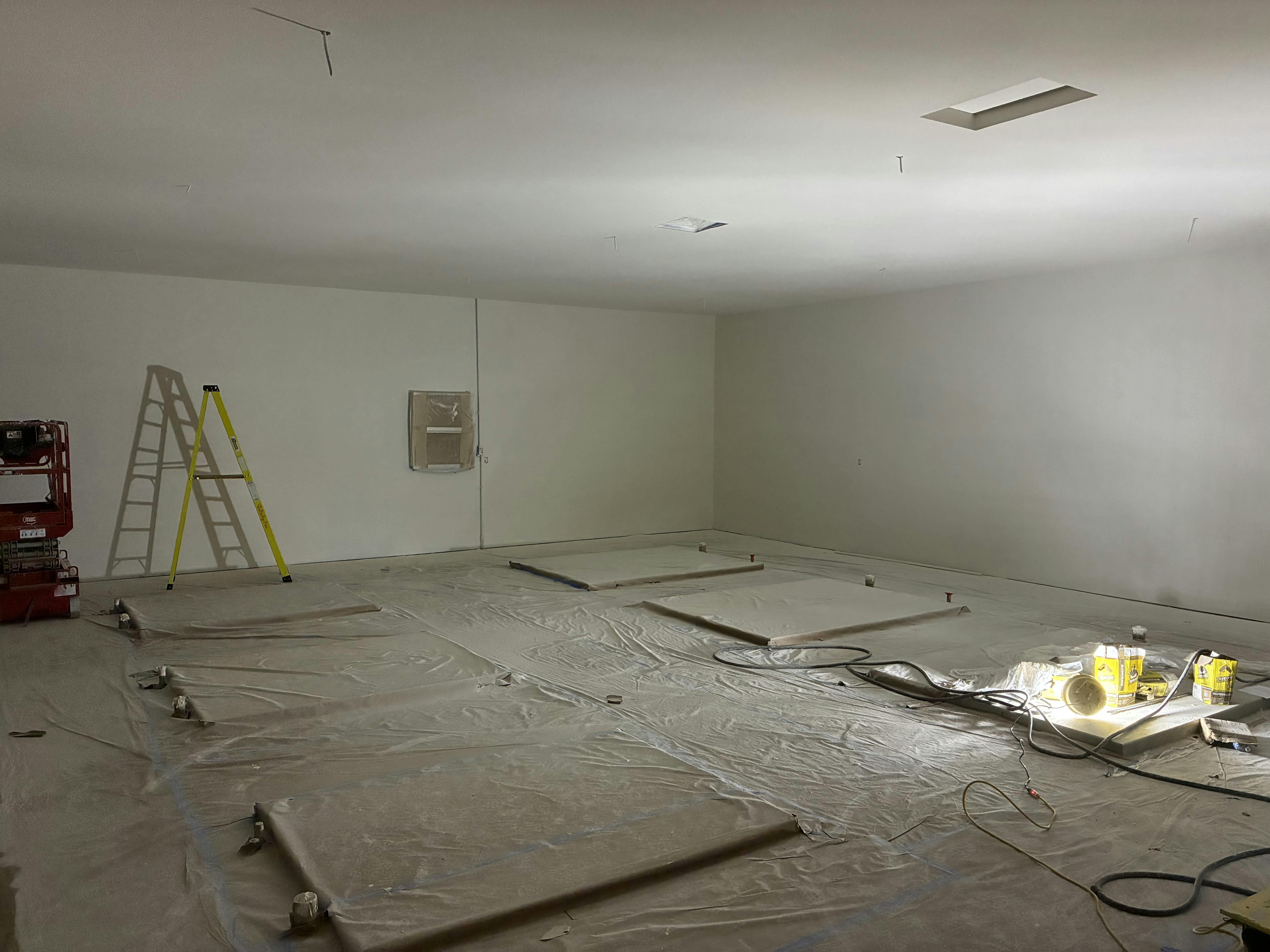Blower room with paint on the walls and pedestals ready for the equipment installation.